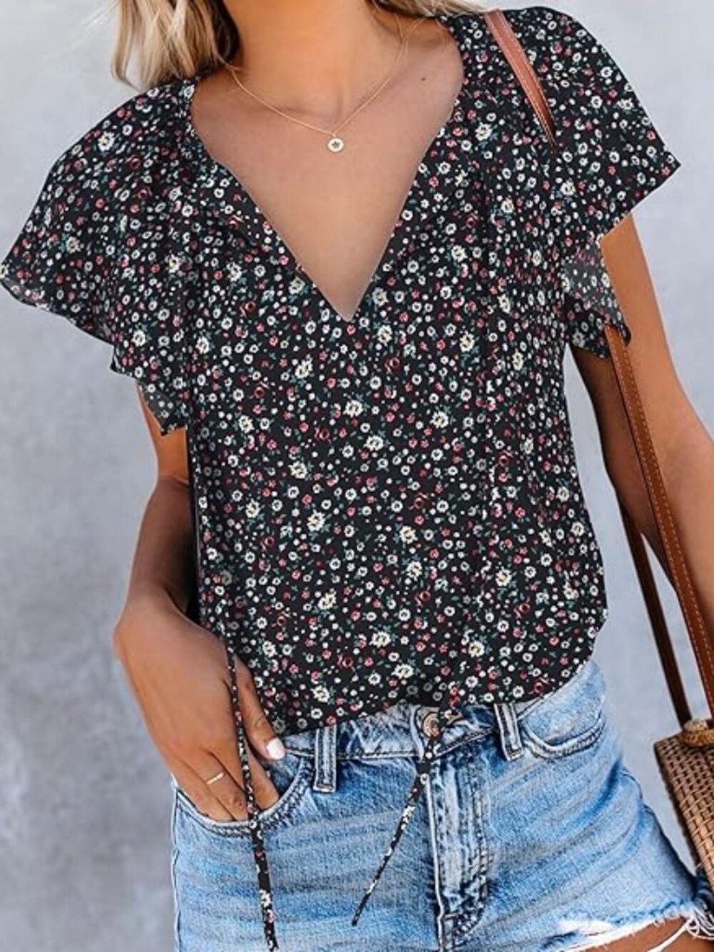 Women's floral BOHO Short Sleeve Blouse - Medium- New